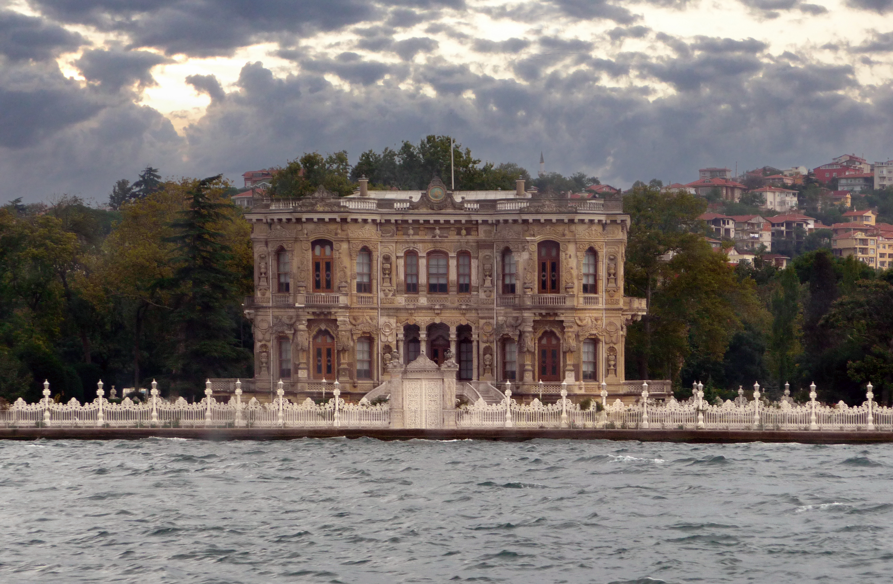   Küçüksu Palace, Istambul Turkey 2009_.jpg